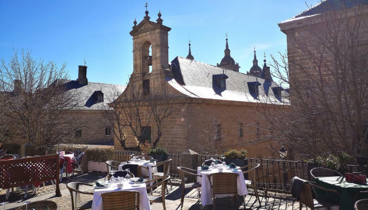 Apartamento En Centro Historico De San Lorenzo De El Escorial Daire Dış mekan fotoğraf